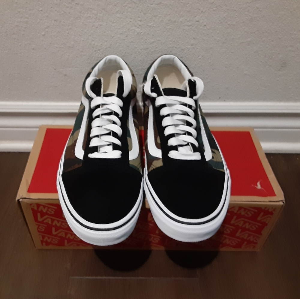 Vans - Picture 4 of 4